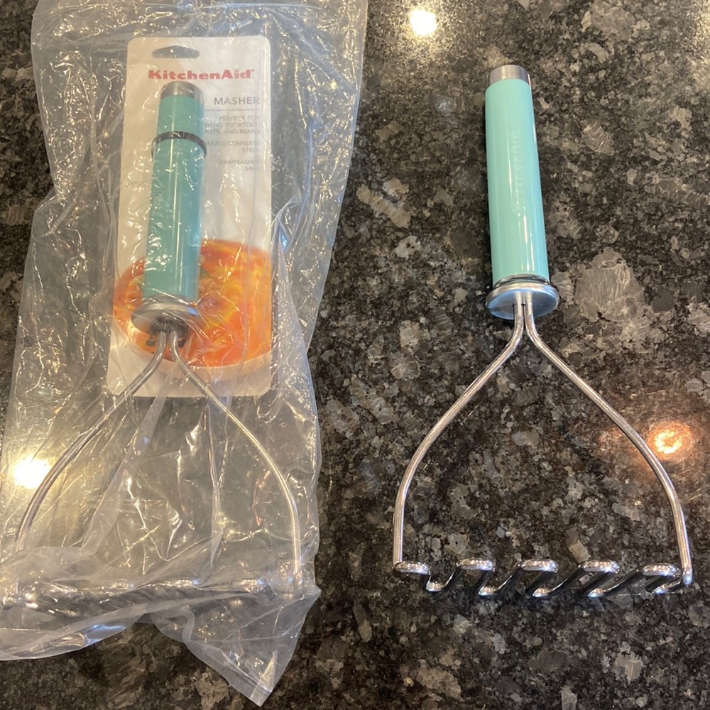 Kitchen aid hand masher in Aqua